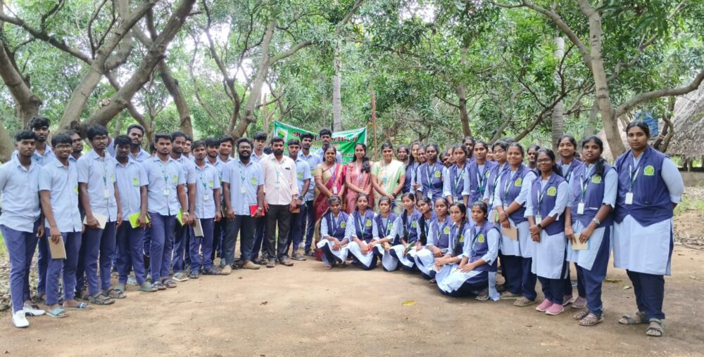 Organic farms avoid toxic inputs, improve soil health, grow clean, sustainable food that supports nature.